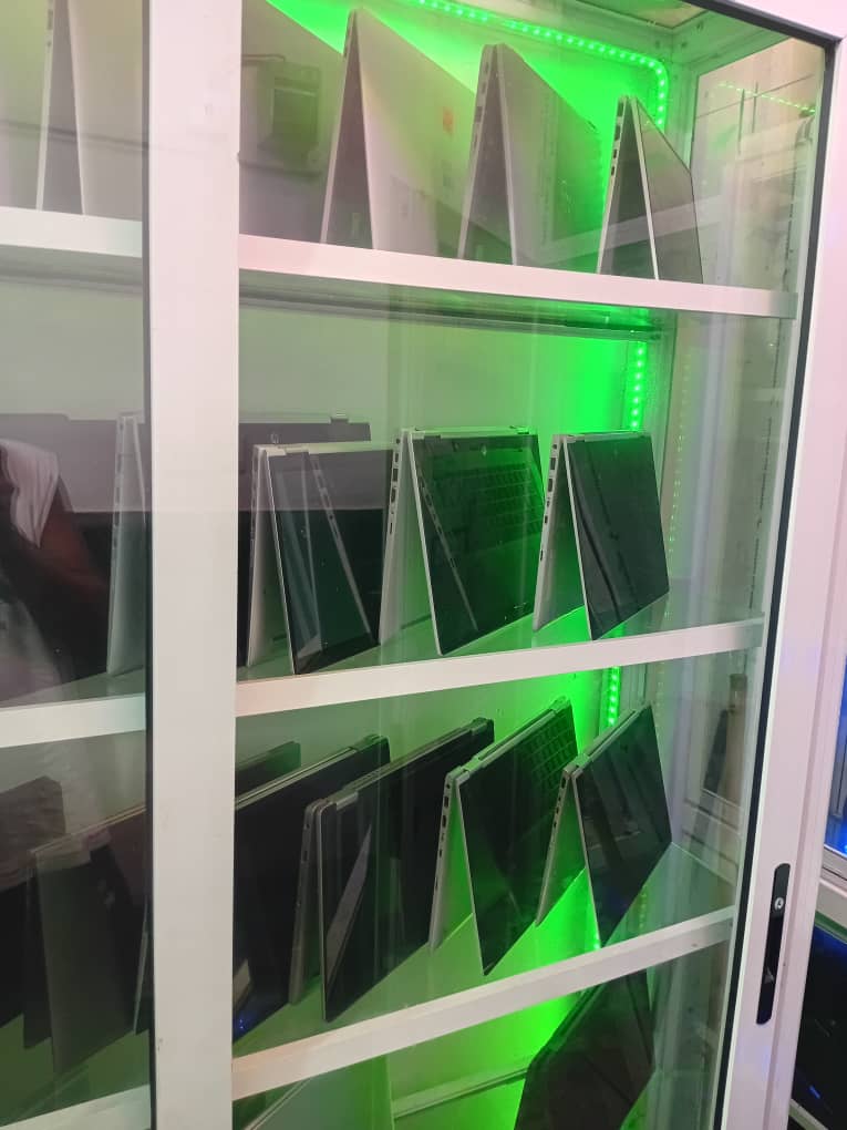 BTC Technology shop laptop display 3
